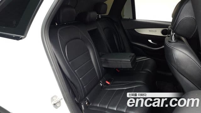 Mercedes-Benz GLC-Class 2019 — Şəkil 11/20