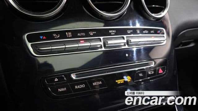 Mercedes-Benz GLC-Class 2019 — Şəkil 16/20