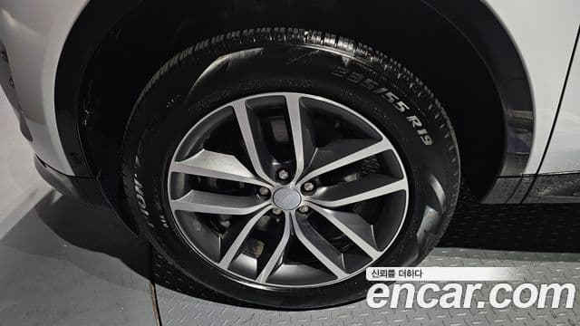 Land Rover Discovery Sport 2025 — ფოტო 5/20