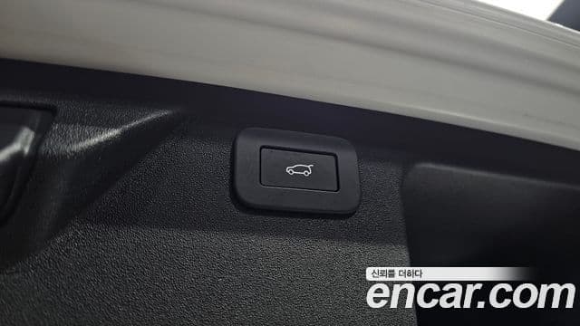 Land Rover Discovery Sport 2025 — ფოტო 18/20