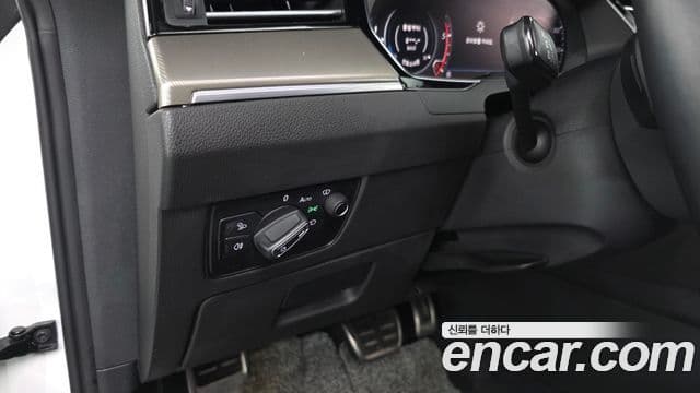Volkswagen Arteon 2019 — ფოტო 13/20