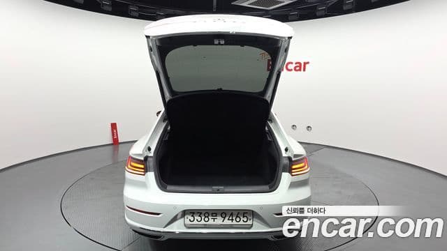 Volkswagen Arteon 2019 — ფოტო 20/20