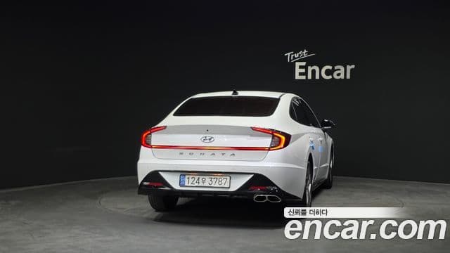 Hyundai Sonata 2021 — ფოტო 4/20