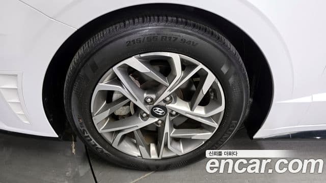 Hyundai Sonata 2021 — ფოტო 5/20