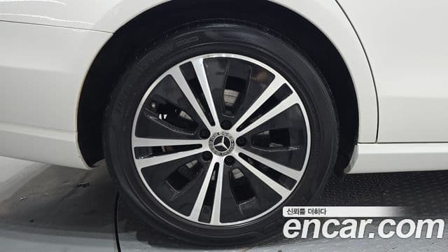 Mercedes-Benz E-Class 2020 — Şəkil 5/20