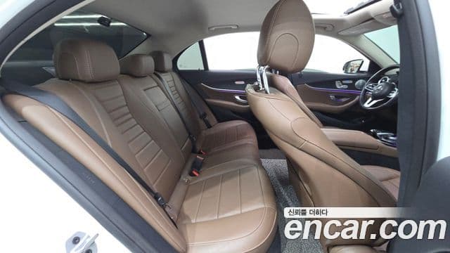 Mercedes-Benz E-Class 2020 — Şəkil 12/20