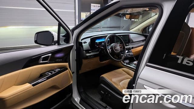 Kia Carnival 2023 — Şəkil 10/20