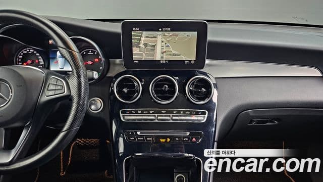 Mercedes-Benz GLC-Class 2018 — Şəkil 16/20