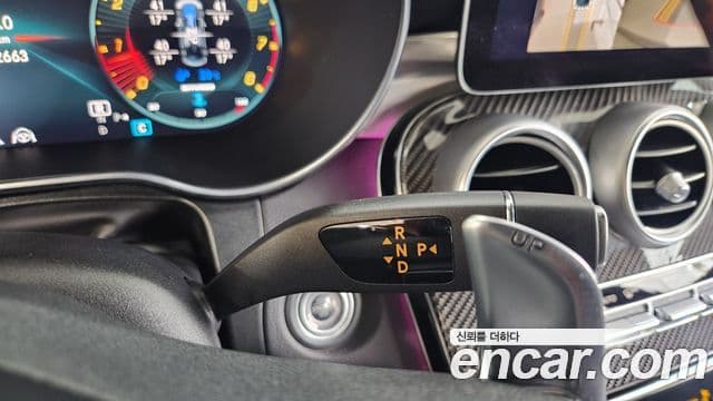 Mercedes-Benz GLC-Class 2022 — Photo 9/20