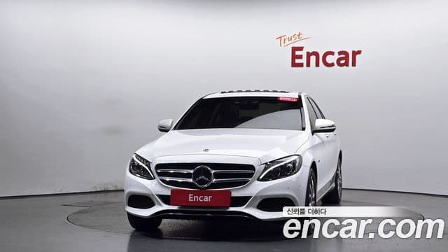 Mercedes-Benz C-Class 2018 — ფოტო 3/20