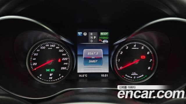 Mercedes-Benz C-Class 2018 — ფოტო 8/20