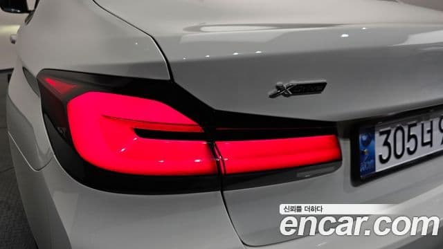 BMW 5 Series 2022 — Photo 20/36