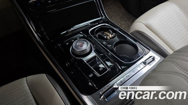 Kia Carnival 2021 — Фото 9/20