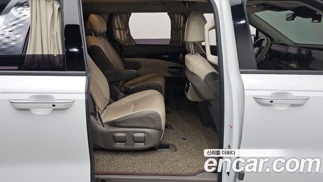Kia Carnival 2021 — Фото 11/20