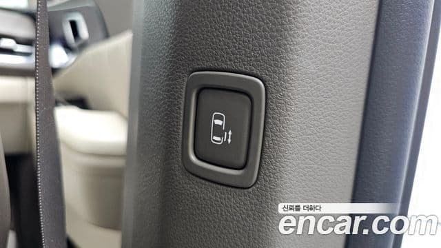 Kia Carnival 2021 — Фото 17/20