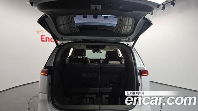 Kia Carnival 2021 — Фото 20/20