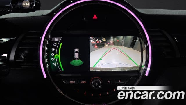 Mini Cooper 2020 — ფოტო 10/31
