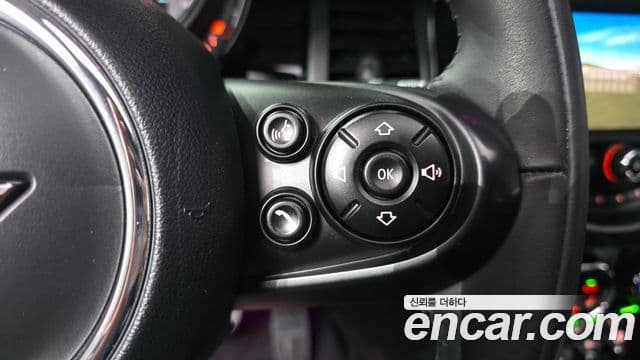 Mini Cooper 2020 — ფოტო 26/31