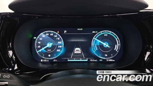 Kia K5 2023 — Şəkil 8/20