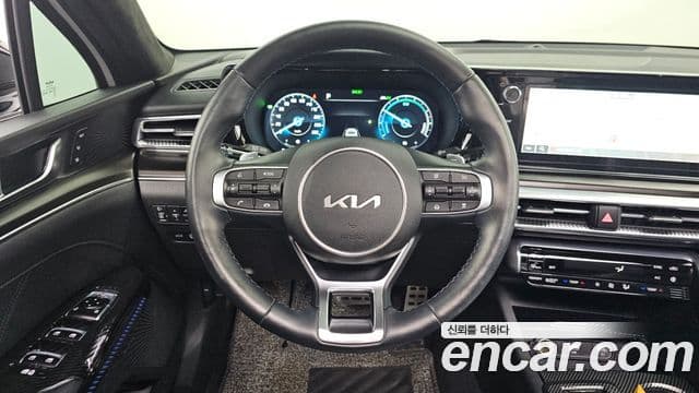 Kia K5 2023 — Şəkil 13/20