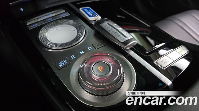 Genesis Electrified G80 2021 — Şəkil 9/20