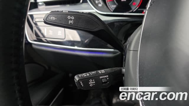 Audi A8 2021 — Photo 32/34