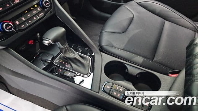 Kia Niro 2021 — Şəkil 9/20