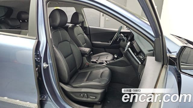 Kia Niro 2021 — Şəkil 12/20