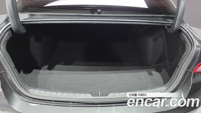 Kia K5 2022 — Şəkil 16/20