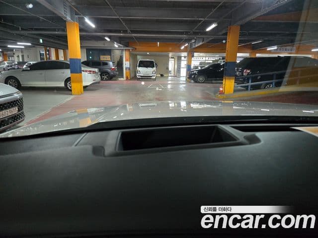 Hyundai Santa Fe 2023 — Şəkil 8/15