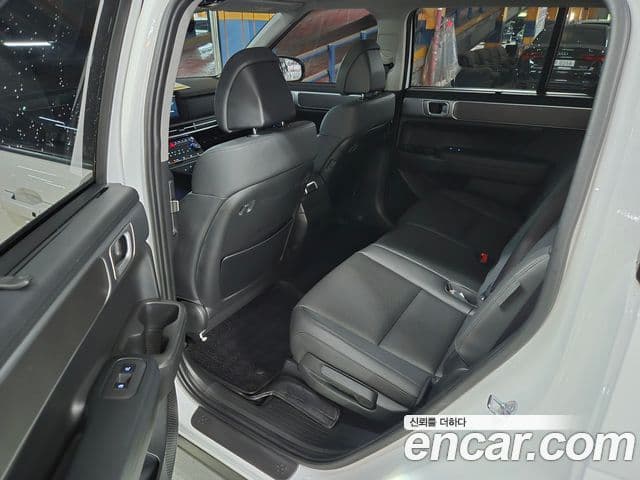 Hyundai Santa Fe 2023 — Şəkil 13/15