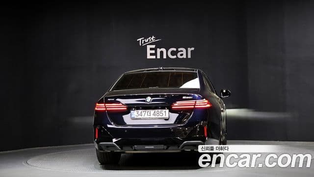 BMW 5 Series 2024 — ფოტო 4/20