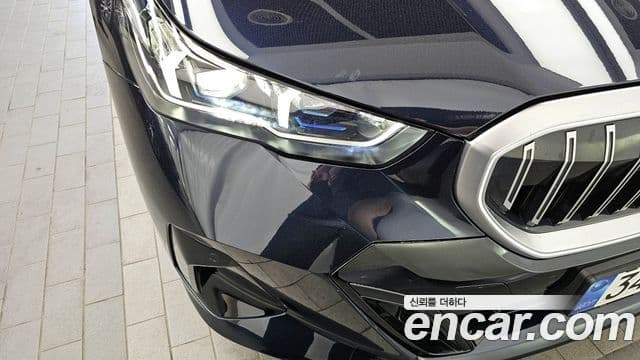 BMW 5 Series 2024 — Photo 19/36