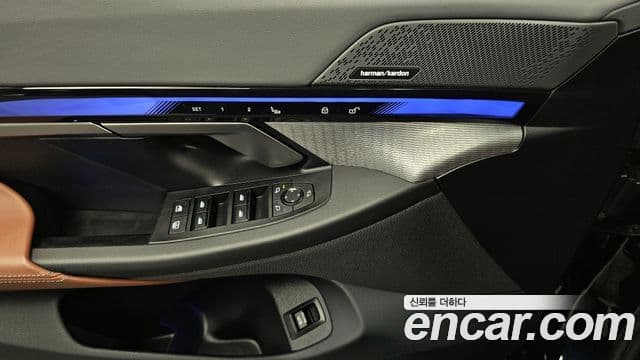 BMW 5 Series 2024 — Photo 22/36