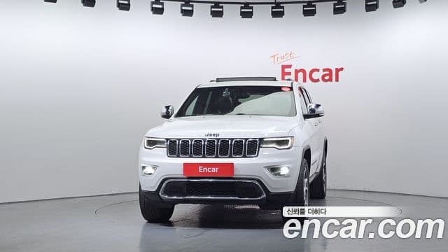 Jeep Grand Cherokee 2019 — Фото 3/20