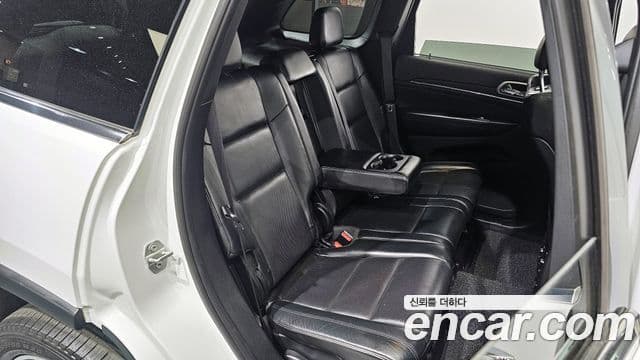 Jeep Grand Cherokee 2019 — Фото 13/20