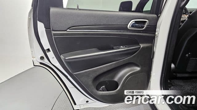 Jeep Grand Cherokee 2019 — Photo 4/34