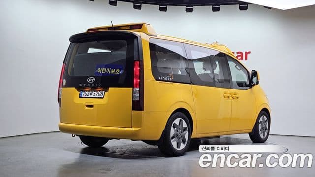 Hyundai Staria 2025 — ფოტო 2/20