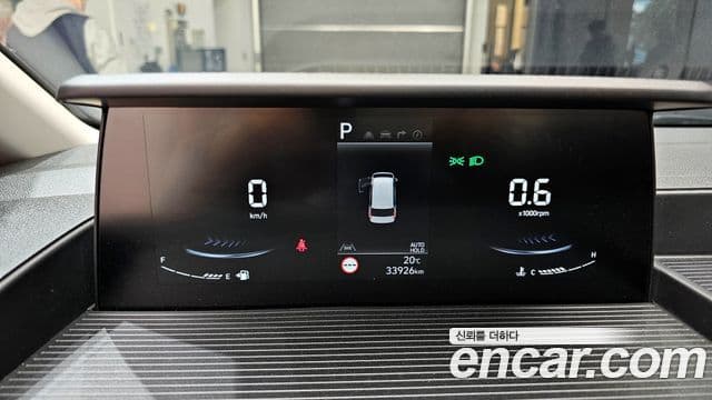 Hyundai Staria 2025 — ფოტო 8/20