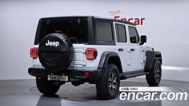 Jeep Wrangler 2019 — Şəkil 16/20