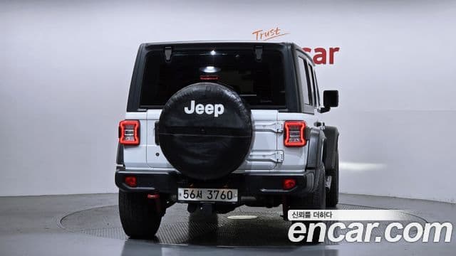 Jeep Wrangler 2019 — Şəkil 18/20