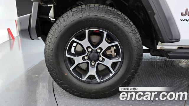 Jeep Wrangler 2019 — Şəkil 9/20