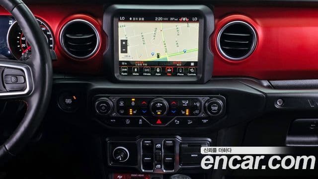 Jeep Wrangler 2019 — Şəkil 14/20