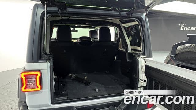 Jeep Wrangler 2019 — Şəkil 20/20