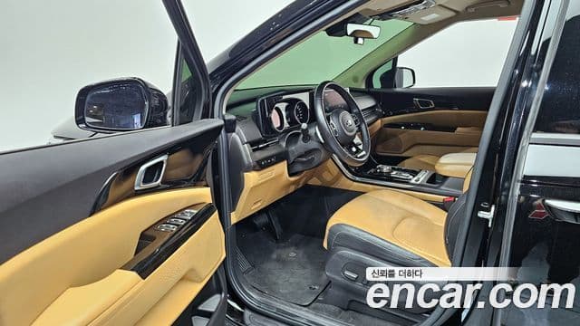 Kia Carnival 2021 — ფოტო 10/20