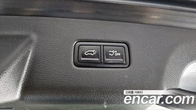 Kia Carnival 2021 — ფოტო 20/20