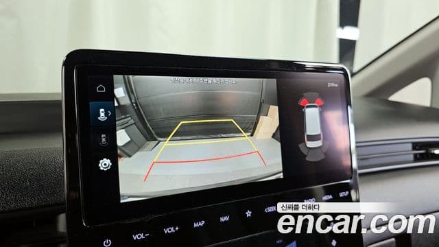 Hyundai Staria 2024 — ფოტო 15/20