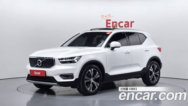Volvo XC40 2019 — Şəkil 1/20