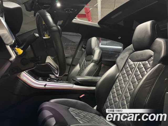Audi Q7 2021 — ფოტო 18/20