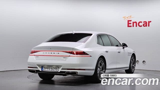 Genesis G90 2022 — ფოტო 2/20
